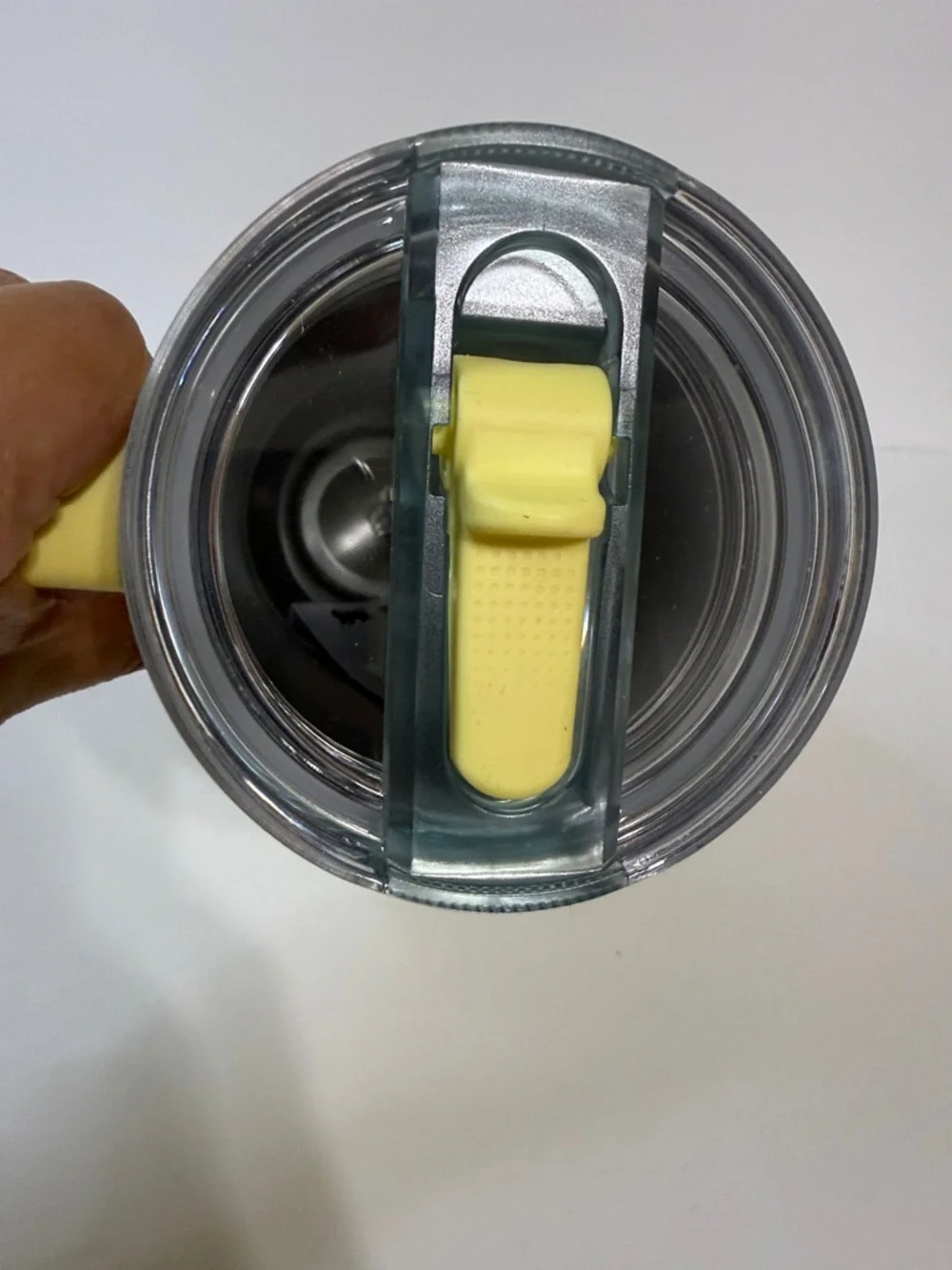 Stanley Yellow Insulated Quencher Tumbler with Handle - Picture 5 of 8